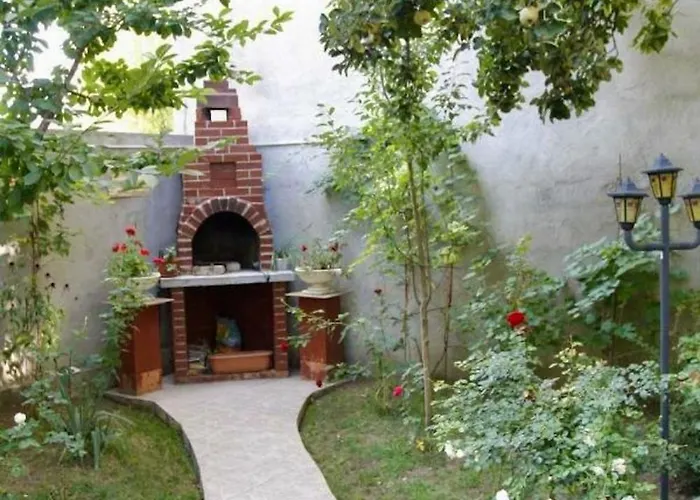 Business Haven Retreat Near Romexpo Апартаменты