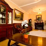 Business Haven Retreat Near Romexpo 아파트 *