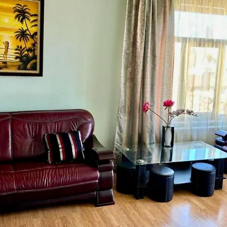 Business Haven Retreat Near Romexpo 아파트 *